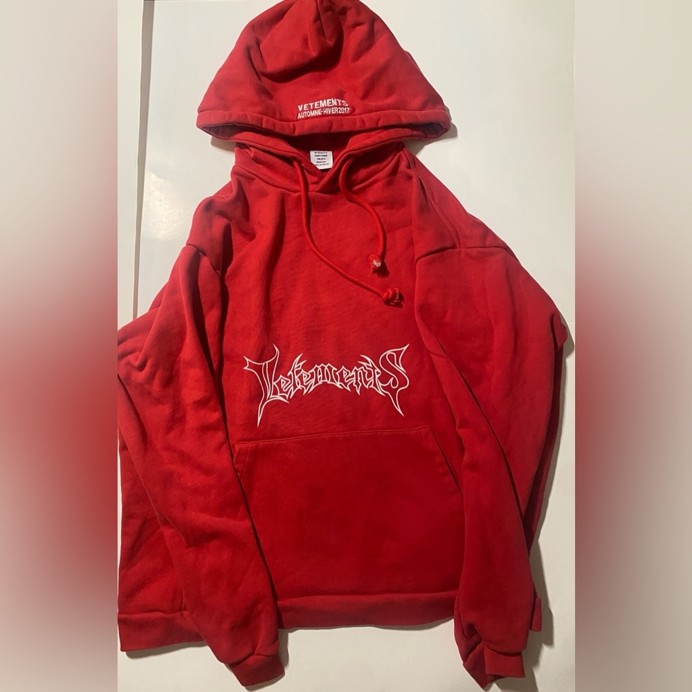 Vetements Men’s Red Hoodie (AW17)